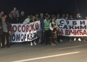 Svi u Beograd 26. maja: Velika Plana dočekala Srbe koji ka Beogradu pešače sa Kosova i Metohije