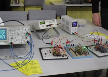 Roditelji i budući srednjoškolci, pažnja! Sutra izlaze konkurs i informator za upis u srednje škole