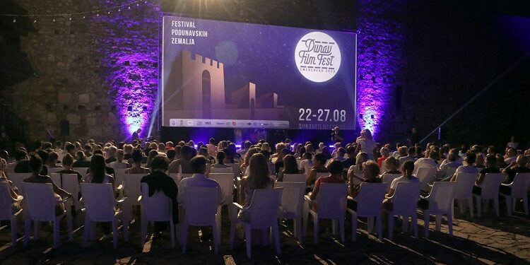 Završen 6. „Dunav film fest“: „Dunavska lađa“ filmu „Da li me voliš“