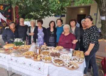 Dani šljive, Gulaš fest i konjičke trke obeležili vikend u Velikoj Plani