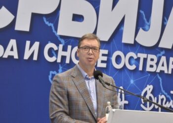 Država daje 100.000 dinara svakom članu porodice: Evo koja grupa građana ima ovo pravo!