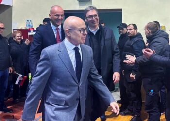 Ovako izgleda pobeda: 13.000 ljudi dočekalo Vučića i Vučevića u Smederevu