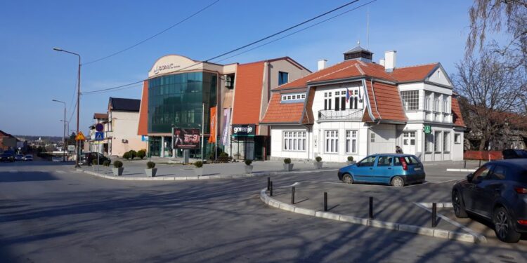 Za čistiju Veliku Planu: POR isporučuje 50 novih metalnih kontejnera i 500 kanti