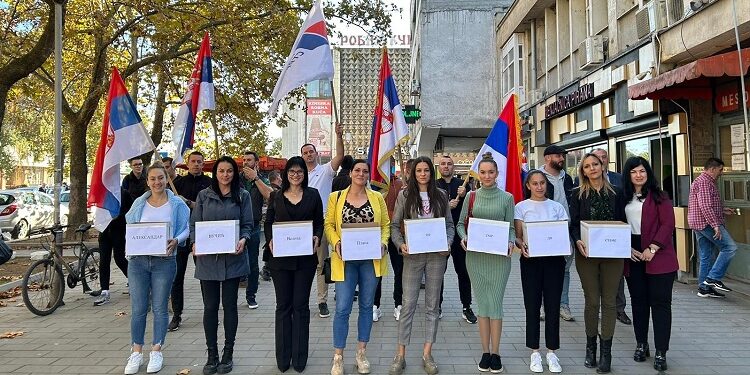 SNS predala izbornu listu za odbornike: Aleksandar Vučić – Velika Plana ne sme da stane
