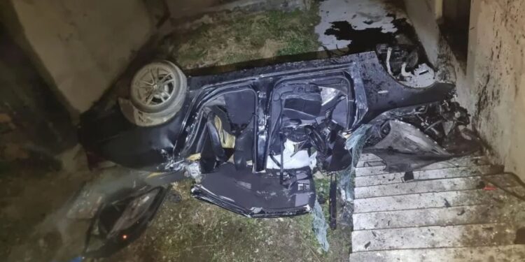Kovinka u Smederevu slupala BMW. Kilometar sat zaglavljen na 240 km/h