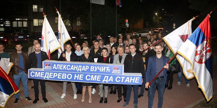 Smederevo ne sme da stane: SNS u Smederevu prvi predali listu za lokalne izbore