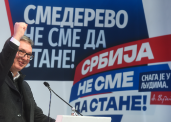 Ovako izgleda pobeda: 13.000 ljudi dočekalo Vučića i Vučevića u Smederevu