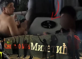 Žele pobedu na izborima da bi bili kao Miketić? Šok transparent na mitingu liste „Srbija protiv nasilja“ (VIDEO)