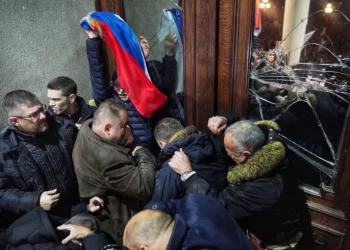 Dragan Đilas priznao divljaštvo svojih pristalica: Razbijali su stakla! (VIDEO)