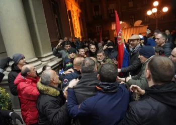 Skandalozni transparent “Srbije protiv nasilja”: Osvanule jezive pretnje