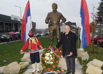 Dejan Stošić: Koračajući stazama srpskih heroja i stradalnika najbolje se uči nacionalna istorija!