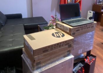 Vlada Srbije opštini Velika Plana poklonila 20 laptopova