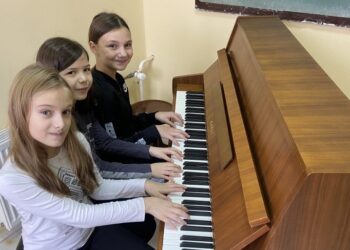 Opština Velika Plana kupila klavir za Muzičku školu