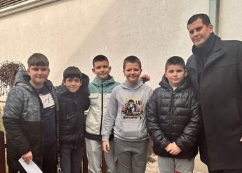 Pavešković: Za mene je čast da dodelim 193 nagrade zaslužnim učenicima