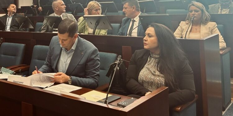Pavešković potpisao ugovor za projekat vredan više od 19.3 miliona