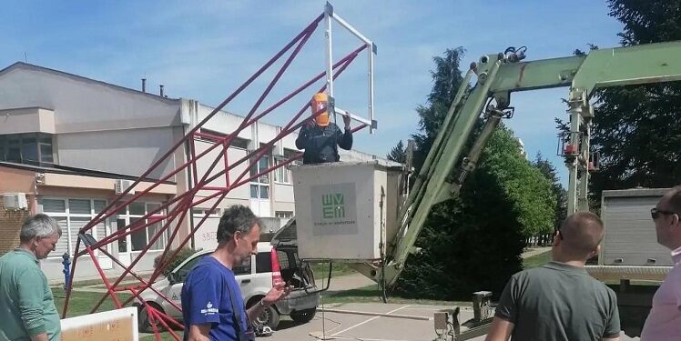 Počeli radovi na rekonstrukciji košarkaškog terena ispred sportske hale