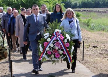 Pomen Radiću i Lajčaku u Lipama: Srpske oficire pre 25 godina pokosile NATO bombe