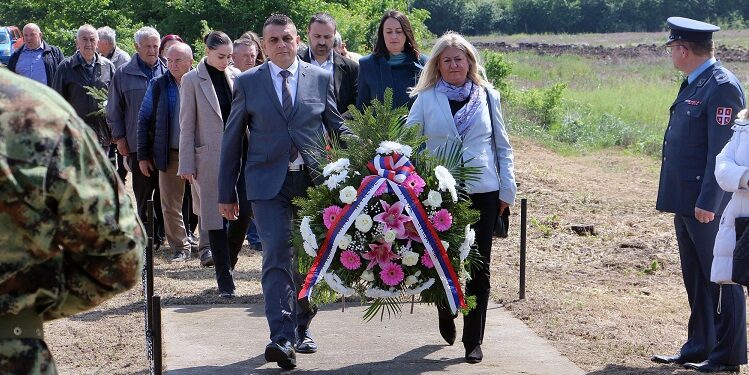 Pomen Radiću i Lajčaku u Lipama: Srpske oficire pre 25 godina pokosile NATO bombe