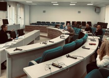 Pavešković održao sastanak sa direktorima škola