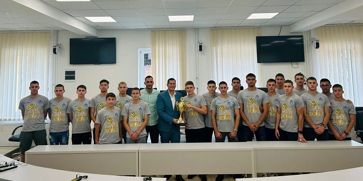 Pavešković ugostio omladince Morave iz Velike Plane