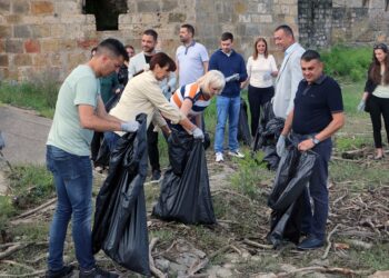 Rukovodstvo Smedereva učestvovalo u akciji čišćenja priobalja Dunava