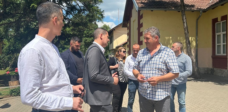 Pavešković počeo zvaničnu posetu mesnim zajednicama