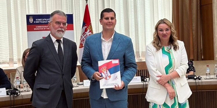 Pavešković potpisao dva značajna ugovora za izbegla lica