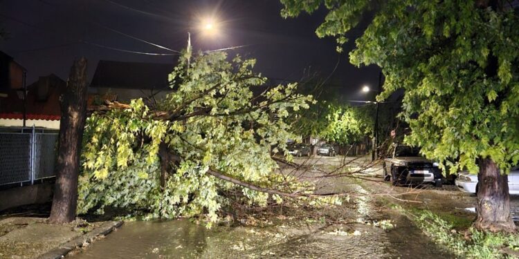 Nevreme pogodilo Smederevo, budite oprezni, obilne padavine očekuju se i danas