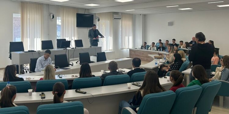 Pavešković ugostio decu iz Crne Gore i Hercegovine