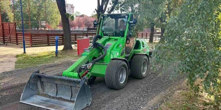 Velika Plana: Počeli radovi na sanaciji ulaza u halu