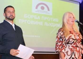 Borba protiv trgovine ljudima: Predavanje za srednjoškolce održano u Smederevu