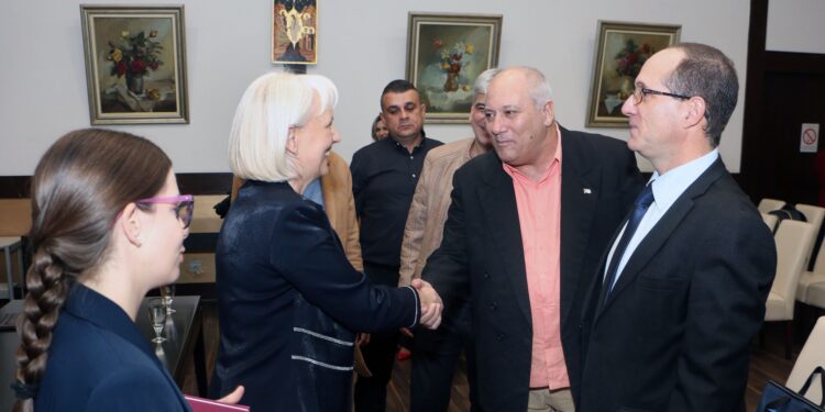 Ambasador, ministar kulture i umetnici sa Kube posetili Smederevo