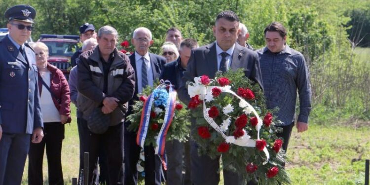 U Lipama obeležena godišnjica stradanja oficira PVO