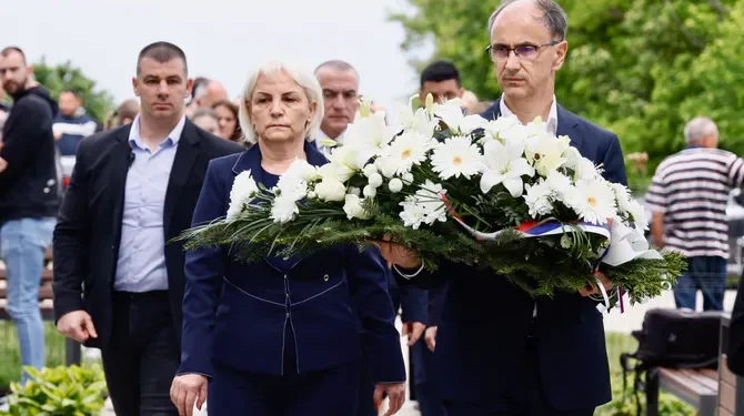 Komemorativni skup u Malom Orašju: Venac položio i premijer dr Macut