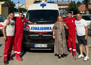 Dom zdravlja „Milan Bane Đorđević“ bogatiji za novo sanitetsko vozilo