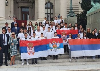 Deca iz Republike Srpske u Srbiji: Jedinstvo u čast trobojke i 150 godina Nevesinjske puške
