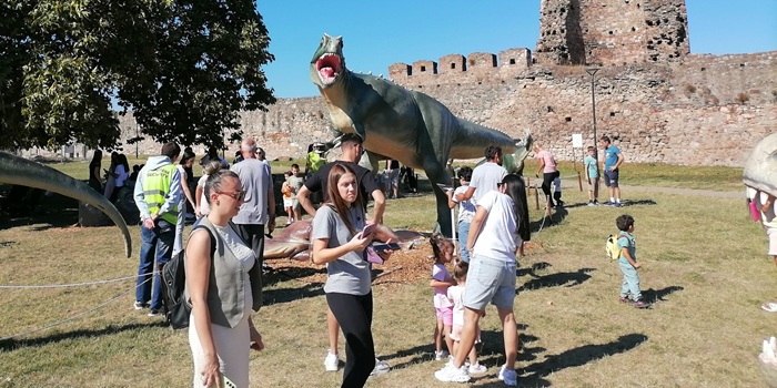 Svet dinosaurusa u Smederevskoj tvrđavi