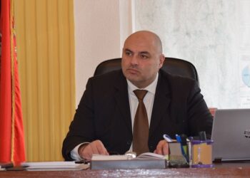 Načelnik Podunavskog okruga poželeo đacima srećan početak nove školske godine