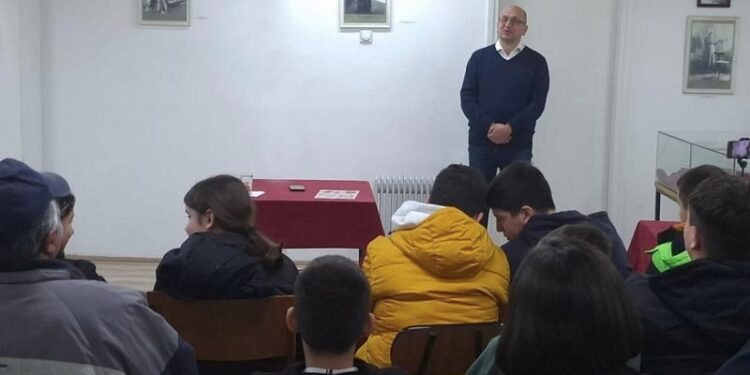 CZK Masuka: Održana tribina u galeriji u Starom Selu
