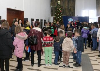 Grad Smederevo obezbedio paketiće i za decu iz hraniteljskih porodica