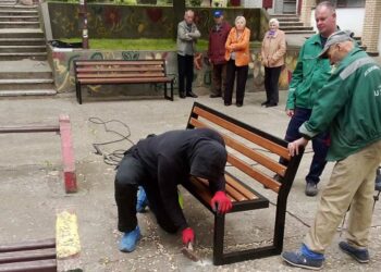JKP Zelenilo i groblja Smederevo: Nove klupe u Papazovcu