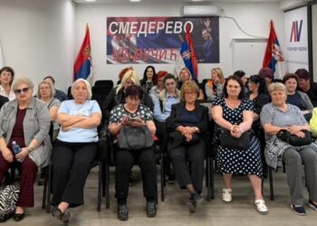 SNS Smederevo: Sastanak sa Unijom žena i transparent SRBIJA POBEĐUJE!