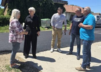Gradonačelnica Smedereva na početku radova u MZ Petrijevo