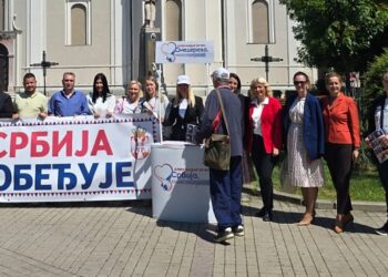 Građani uz svoju Srbiju: Aktivisti SNS razgovarali sa Smederevcima