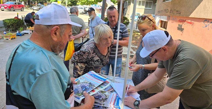 Ujedinjena Srbija pobeđuje! Informativni štandovi u Donjem gradu, Slaviji i Plavincu – razgovor sa građanima o razvoju Smedereva