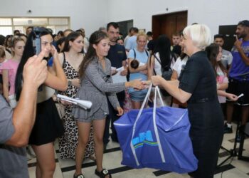 Smederevo: Nastavljena akcija podele kolica za bebe