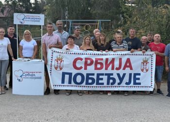Funkcioneri SNS Smederevo posetili članove stranke u Landolu