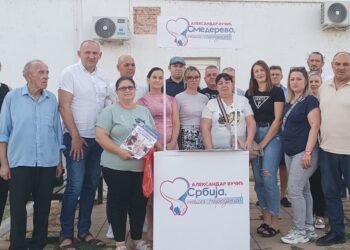 Održan štand i radni sastanak MO SNS Mihajlovac sa predstavnicima GO SNS Smederevo