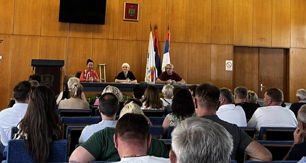 Gradonačelnica Smedereva održala sastanak sa predstavnicima mesnih zajednica i udruženja žena