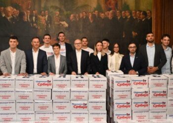 Lista „Aleksandar Vučić – Ujedinjena Srbija“ predata RIK-u sa 224.557 potpisa
